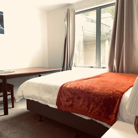 Ming'S Lakeside Goldleaf Suites Queenstown Luaran gambar