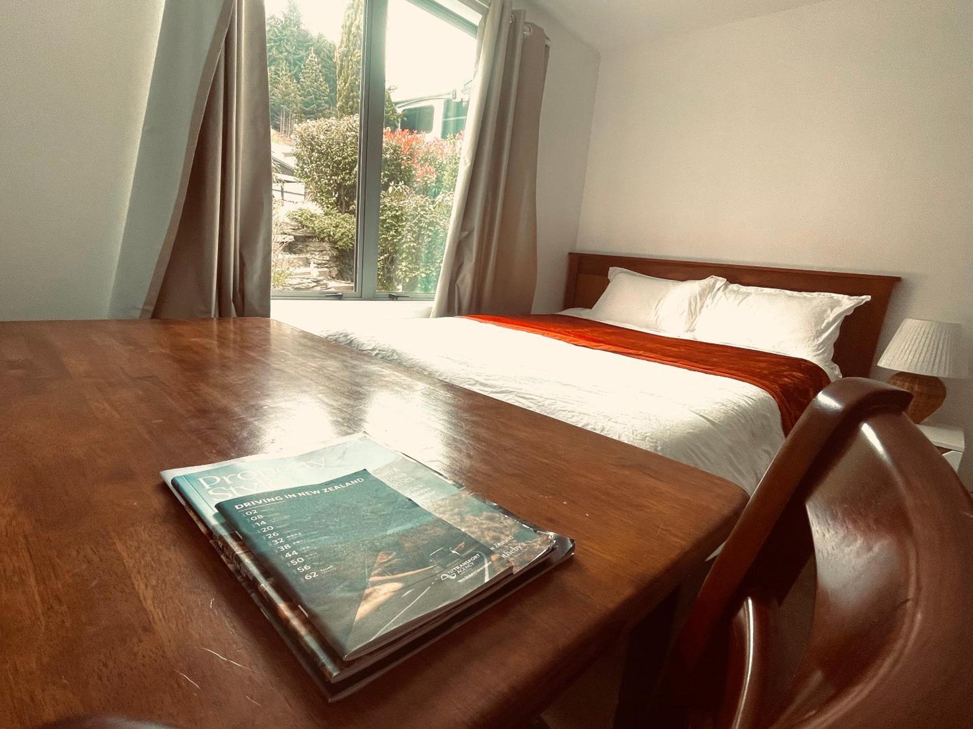 Ming'S Lakeside Goldleaf Suites Queenstown Luaran gambar
